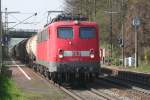 140 611 ist am 3.4.2007 in Ebringen mit einem Gz richtung Norden unterwegs. (Bild vom Bahnsteig gemacht!) 