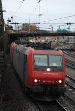 re-482/5106/482-005-und-032-mit-dgs 482 005 und 032 mit DGS 43087 am 31.10.2008 in Offenburg.