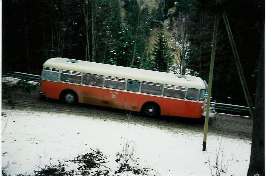 (002'529) - AFA Adelboden - Nr. 24/BE 26'702 - FBW/R&J (ex Steiner, Ortschwaben Nr. 1) im Januar 1988 in Adelboden, Reh�rti