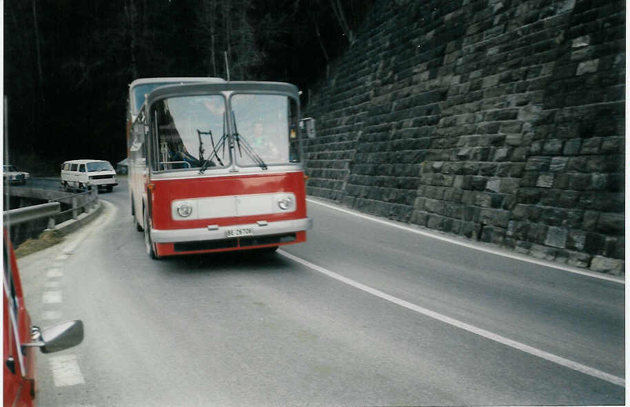 (005'333) - AFA Adelboden - Nr. 6/BE 26'706 - FBW/Vetter-R&J Anderthalbdecker am 25. Februar 1990 in Achseten, B�nigen