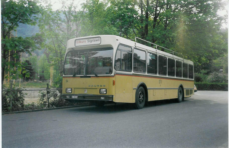(012'400A) - STI Thun - Nr. 54/BE 396'554 - Saurer/R&J am 10. Mai 1995 bei der Schiffl�ndte Thun