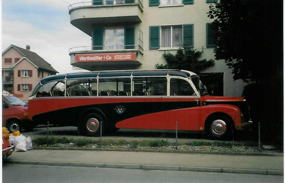(013'106) - ASKA Aeschi - Nr. 9/BE 26'724 - Saurer/R&J am 7. September 1995 in Steffisburg, Autosattlerei Werthm�ller
