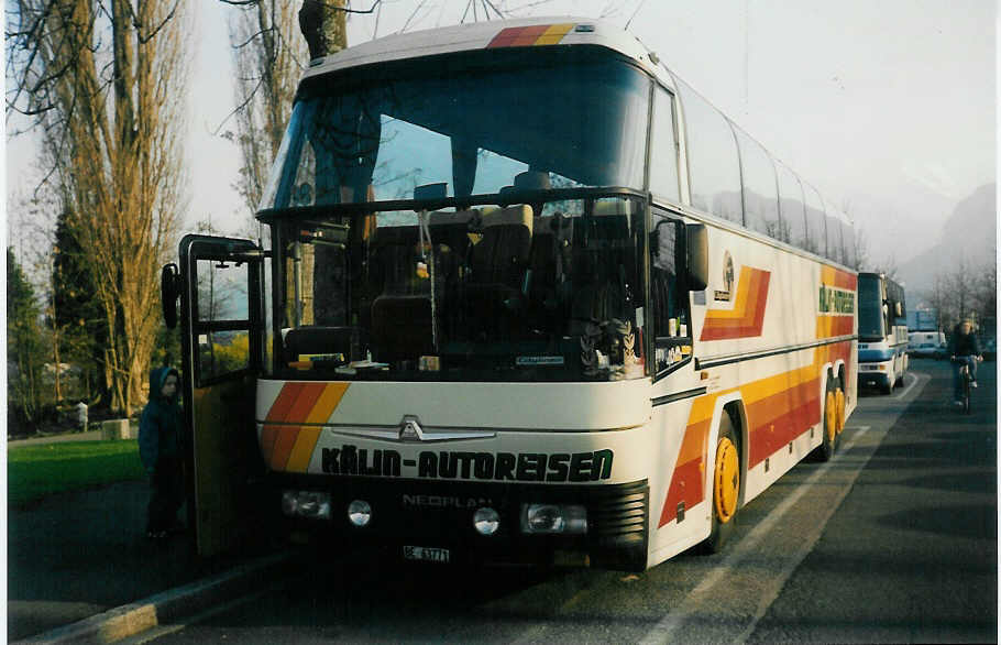 (016'527) - K�lin, Zollikofen - BE 63'771 - Neoplan am 22. M�rz 1997 in Thun, Lachen