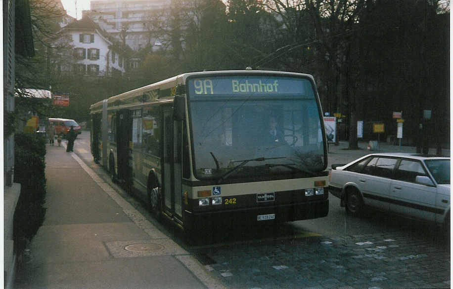 (016'608) - SVB Bern - Nr. 242/BE 518'242 - Van Hool am 26. M�rz 1997 in Bern, B�rengraben