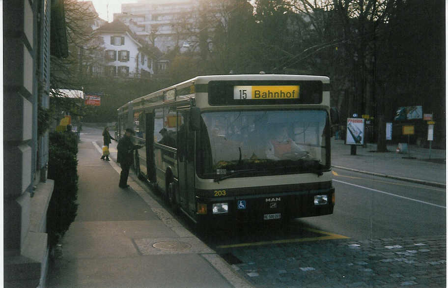 (016'611) - SVB Bern - Nr. 203/BE 500'203 - MAN am 26. M�rz 1997 in Bern, B�rengraben