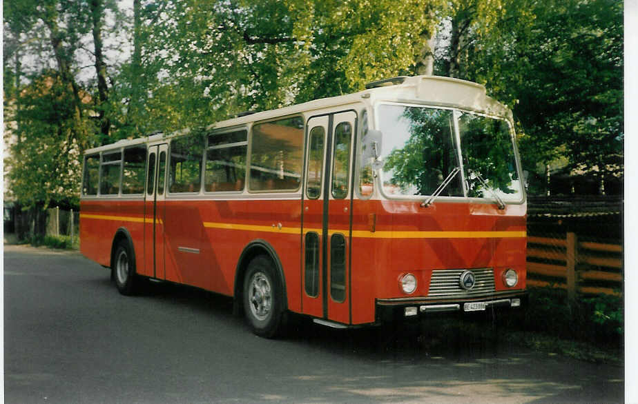 (017'202) - Polizeidirektion, Bern - BE 423'886 - Saurer/T�scher (ex P 24'657) am 6. Juni 1997 in Thun, Scherzligen/Schadau