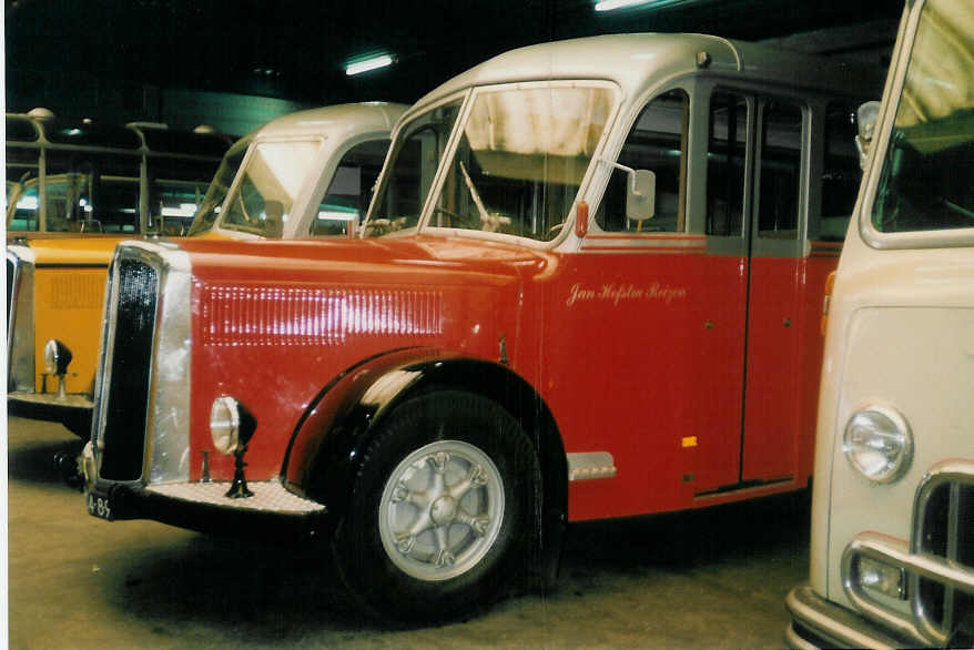 (018'102) - FRAM Drachten - Nr. 9/BE-04-89 - Saurer/R&J (ex Billieux, Martigny; ex H�sler, Rickenbach) am 16. Juli 1997 in Drachten, Autobusmuseum (Teilaufnahme)