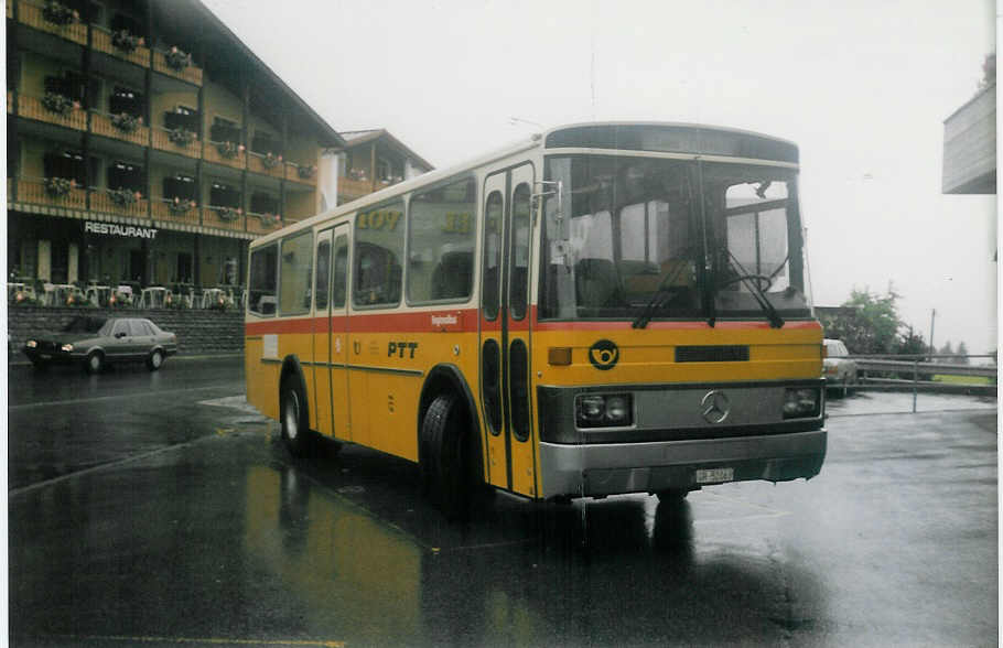 (018'336) - Th�ni, Flims - GR 52'063 - Mercedes/T�scher am 2. August 1997 in Flims-Dorf, Post