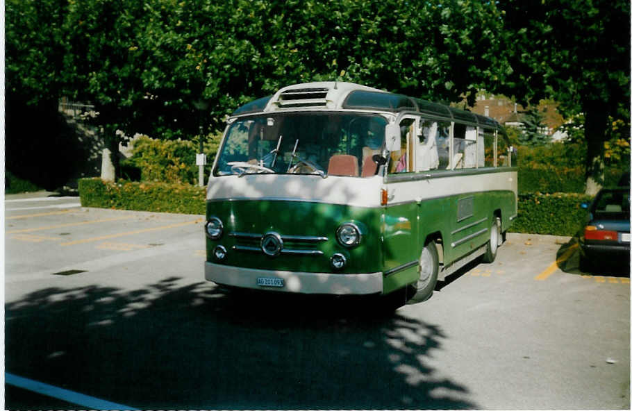 (019'808) - Gloor, Wettingen - AG 201'093 - Saurer/Saurer (ex ARAG Ruswil) am 4. Oktober 1997 in Twann, Hotel B�ren