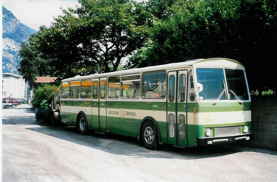 (024'116) - ABl Biasca - Nr. 1 - FBW/T�scher am 13. Juli 1998 in Biasca, Garage