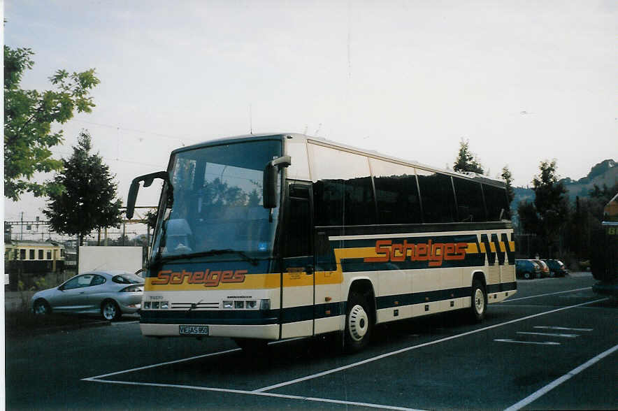 (025'609) - Aus Deutschland: Schelges, Willich - VIE-AS 850 - Volvo/Dr�gm�ller am 17. August 1998 in Thun, Seestrasse