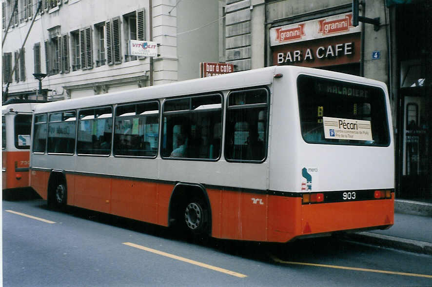 (025'724) - TL Lausanne - Nr. 903 - Lanz+Marti/Hess Personenanh�nger am 22. August 1998 in Lausanne, Rue Neuve