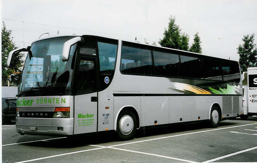 (025'927) - Wacker, D�rnten - ZH 164'269 - Setra am 4. September 1998 in Thun, Seestrasse