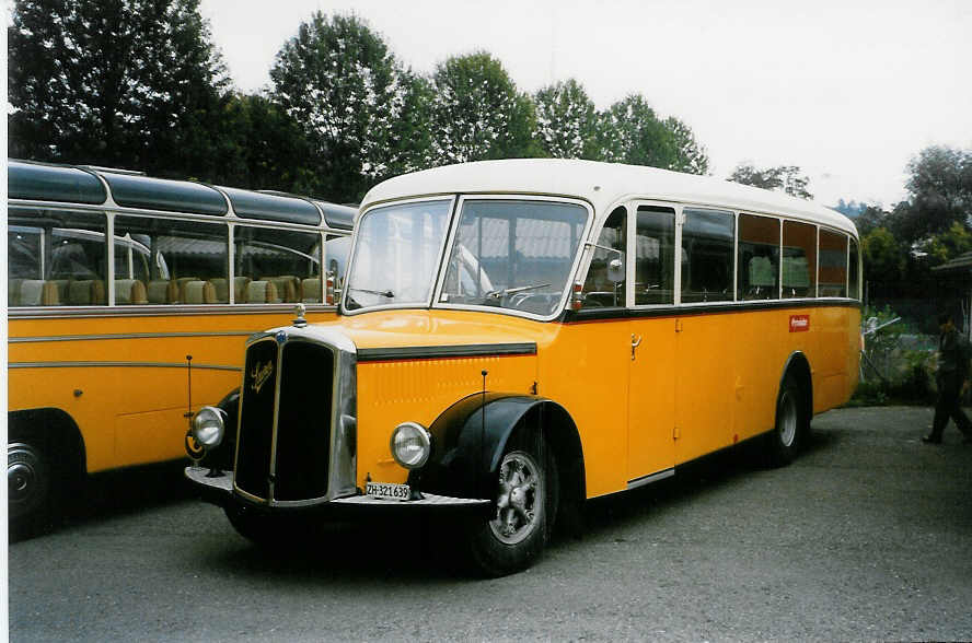 (026'318) - Wetli, Maschwanden - ZH 321'639 - Saurer/R&J (ex Schmid, Buchs/ZH; ex Tschannen, Zofingen Nr. 3) am 3. Oktober 1998 in R�ti, Sonnenplatz