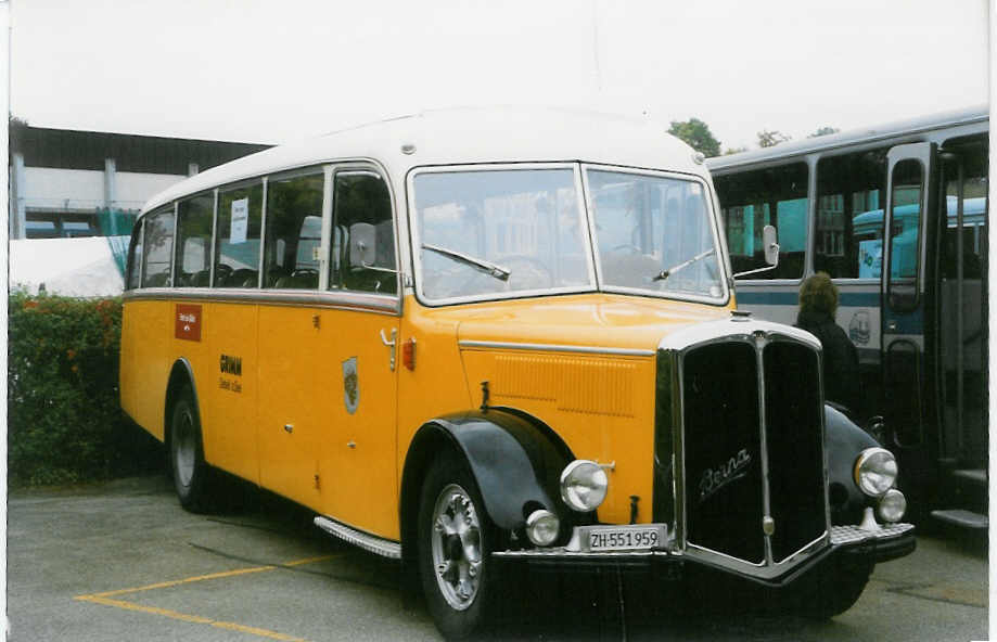 (026'501) - Grimm, Oetwil - ZH 551'959 - Berna/Lauber (ex Eberhard, H�ri; ex Lathion, Sion Nr. 15) am 3. Oktober 1998 in R�ti, Sonnenplatz