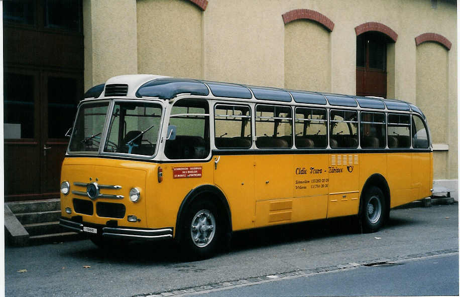 (026'503) - Oldie-Tours Z�risee, Wollerau - Nr. 21 - Saurer/Saurer (ex Marchetti, Airolo; ex P 24'119) am 3. Oktober 1998 in R�ti, Sonnenplatz