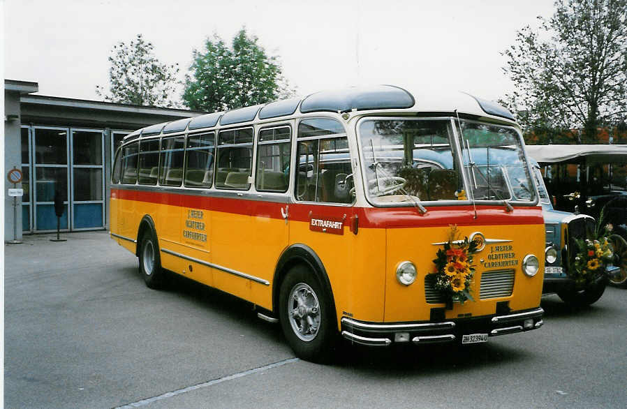 (026'510) - Meier, Gr�t - ZH 32'394 U - FBW/R&J (ex Str�ssle, Wengen; ex Kasper, Poschiavo) am 3. Oktober 1998 in R�ti, Sonnenplatz