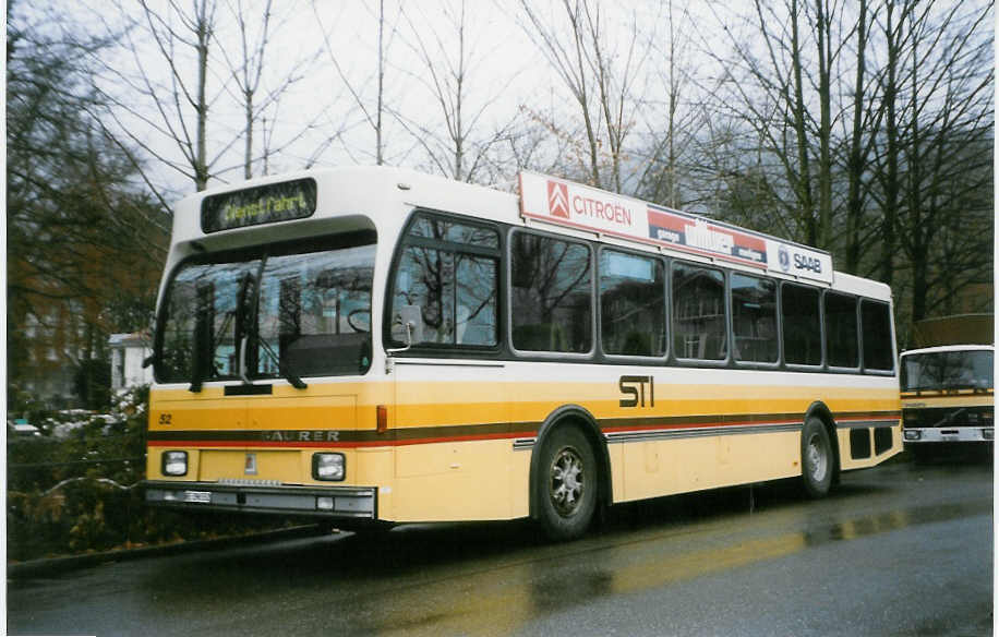 (028'215) - STI Thun - Nr. 52/BE 396'552 - Saurer/R&J am 27. November 1998 bei der Schiffl�ndte Thun