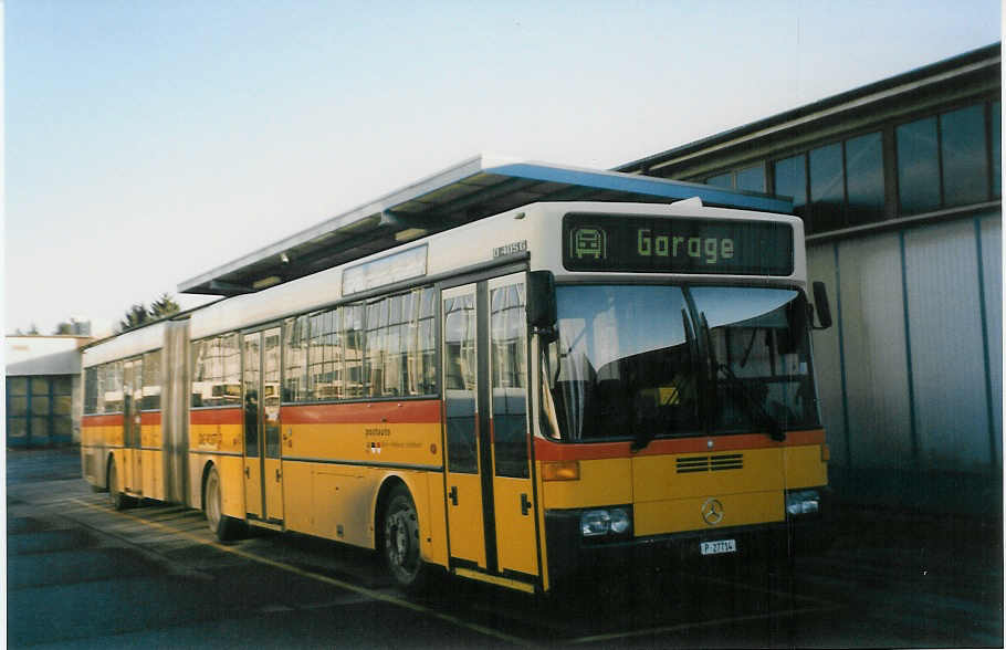 (028'429) - PTT-Regie - P 27'714 - Mercedes am 29. Dezember 1998 in Bern, Automobilwerkst�tte