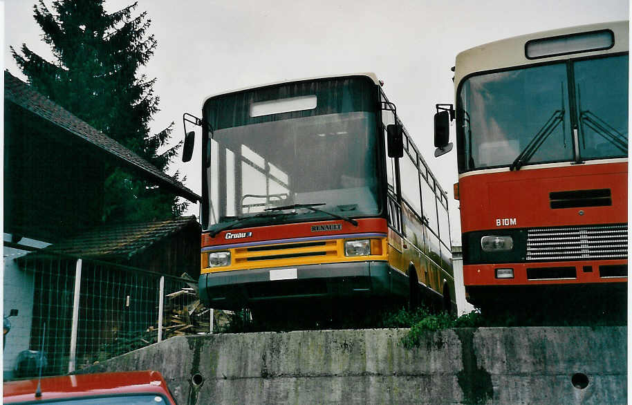 (030'909) - PTT-Regie - P 22'021 - Renault/Gruau (ex Trachsel, Hasle-R�egsau) am 18. April 1999 in B�tzberg, Heiniger