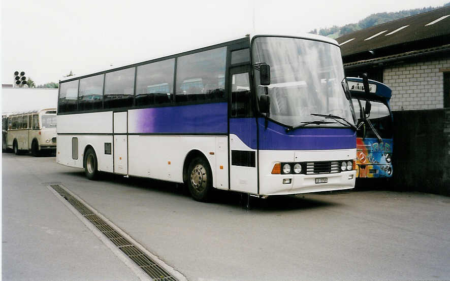 (031'532) - Bienz, K�ssnacht - LU 15'749 - LAG am 18. Mai 1999 in Thun, Garage STI