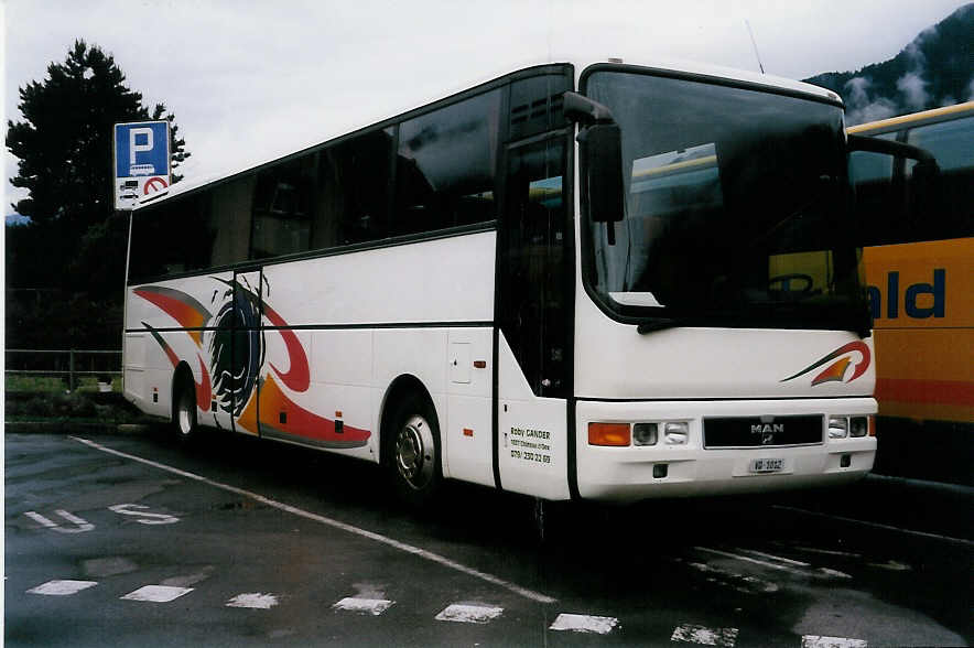 (031'924) - Gander, Ch�teau-d'Oex - VD 1012 - MAN am 6. Juni 1999 beim Bahnhof Interlaken West