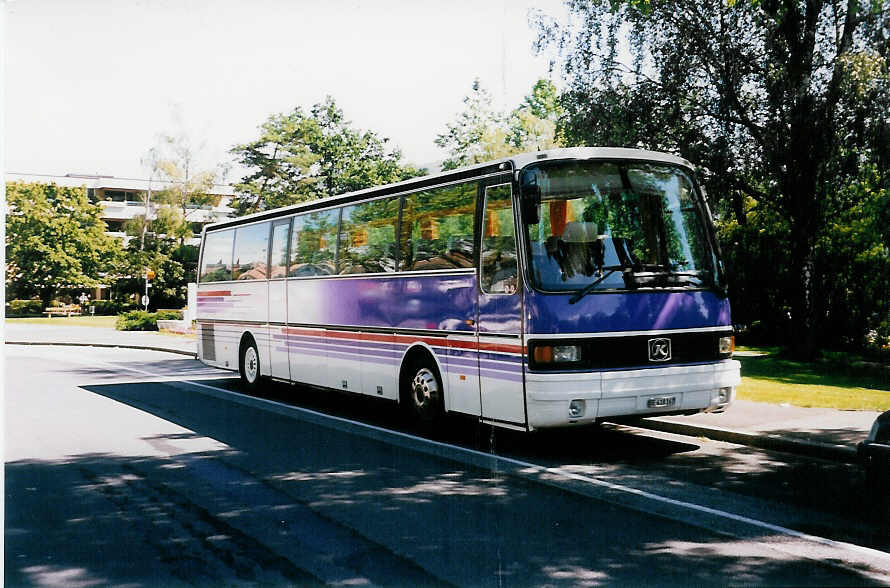 (032'134) - Bienz, K�ssnacht - BE 418'167 - Setra am 20. Juni 1999 in Thun, Lachen