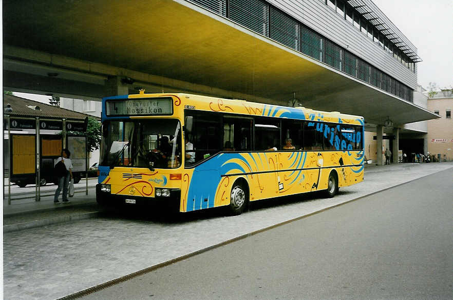 (032'424) - VZO Gr�ningen - Nr. 26/ZH 198'726 - Mercedes am 26. Juni 1999 beim Bahnhof Uster