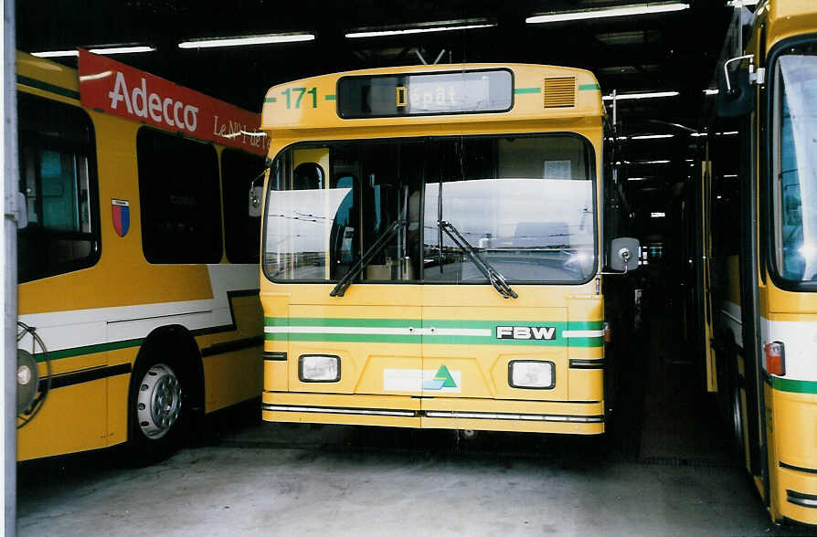 (033'215) - TN Neuch�tel - Nr. 171 - FBW/Hess Gelenktrolleybus am 6. Juli 1999 in Neuch�tel, D�p�t