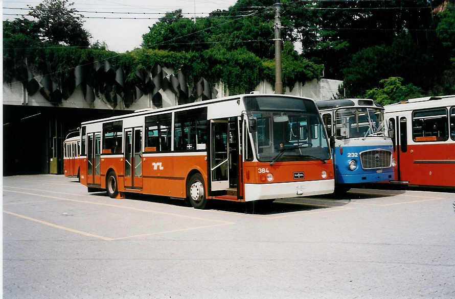 (033'805) - TL Lausanne - Nr. 384/VD 1577 - Van Hool am 7. Juli 1999 in Lausanne, D�p�t Borde