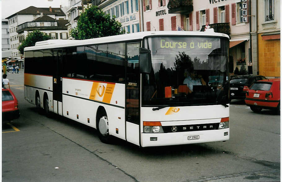 (033'916) - PTT-Regie - P 27'812 - Setra am 9. Juli 1999 beim Bahnhof Del�mont