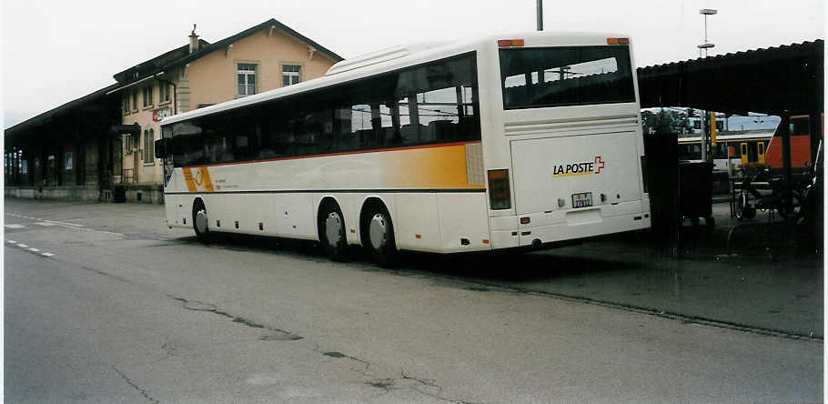 (033'917) - PTT-Regie - P 27'812 - Setra am 9. Juli 1999 beim Bahnhof Del�mont