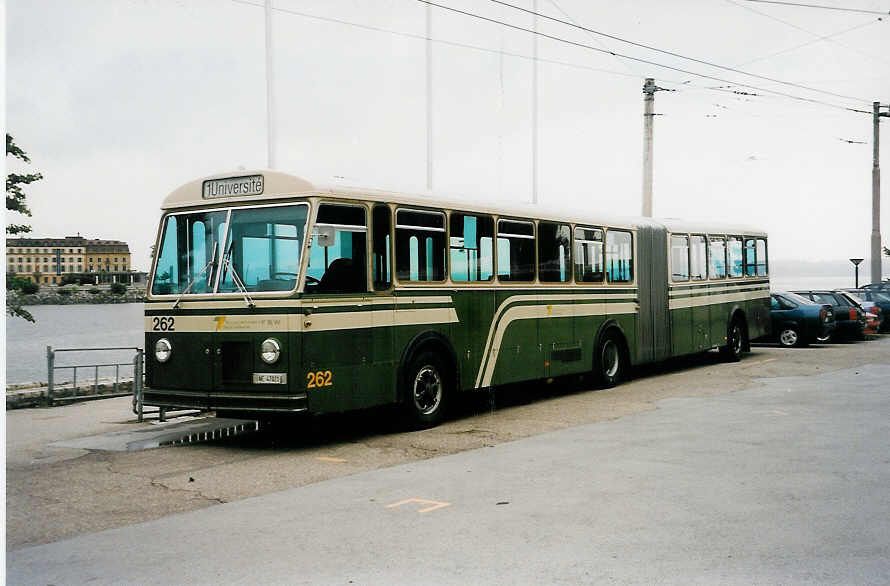 (033'931) - TN Neuch�tel - Nr. 262/NE 47'021 - FBW/SWS-Gangloff (ex SVB Bern Nr. 262) am 10. Juli 1999 in Neuch�tel, D�p�t