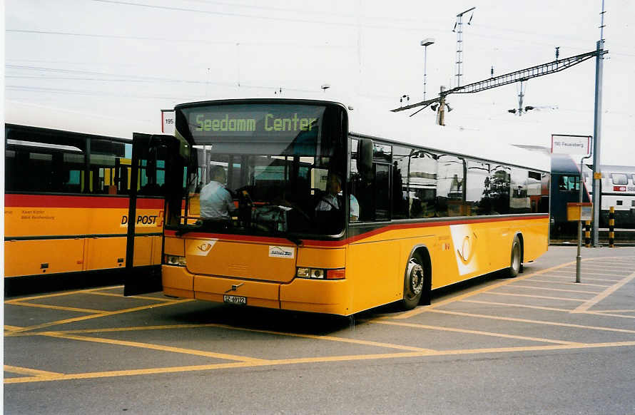 (034'635) - Schuler, Feusisberg - SZ 69'122 - Volvo/Hess am 19. Juli 1999 beim Bahnhof Pf�ffikon