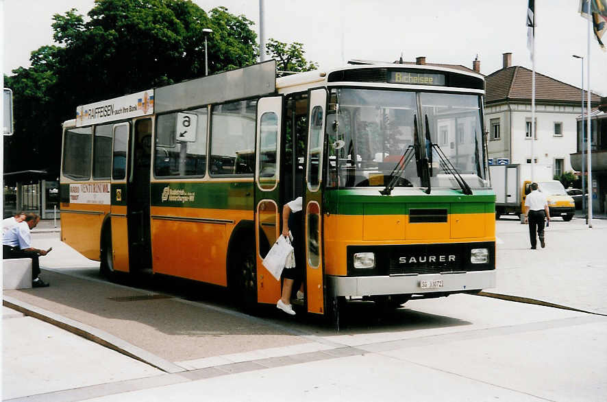 (034'717) - BHW Wil - Nr. 3/SG 33'072 - Saurer/T�scher am 19. Juli 1999 beim Bahnhof Wil