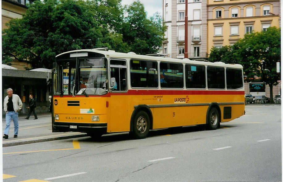 (035'210) - Auto-Transports, La C�te-aux-F�es - NE 19'480 - Saurer/T�scher (ex P 24'290) am 8. August 1999 beim Bahnhof La Chaux-de-Fonds