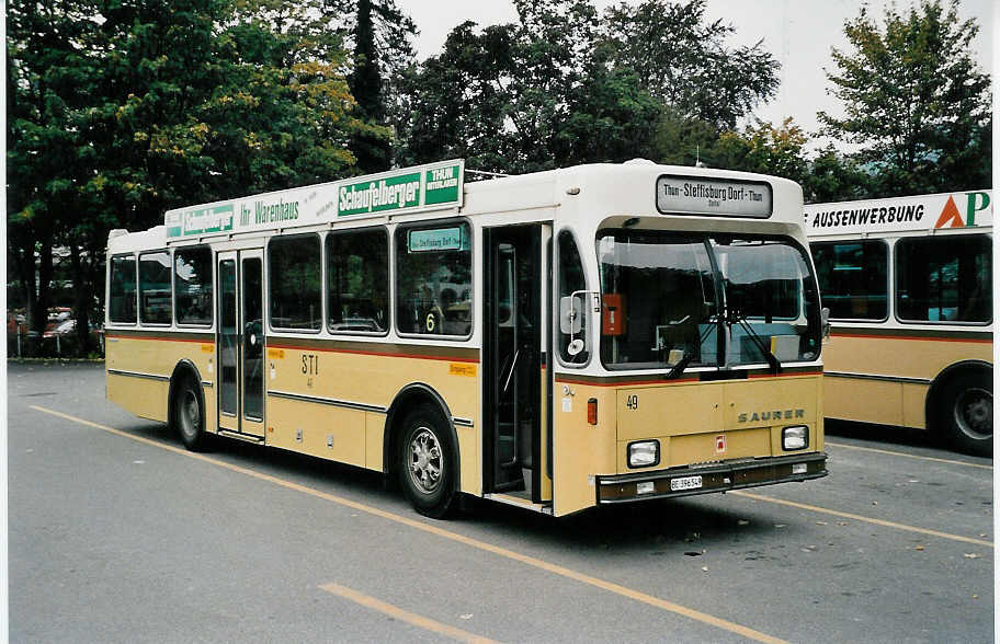 (037'309) - STI Thun - Nr. 49/BE 396'549 - Saurer/R&J am 12. Oktober 1999 bei der Schiffl�ndte Thun