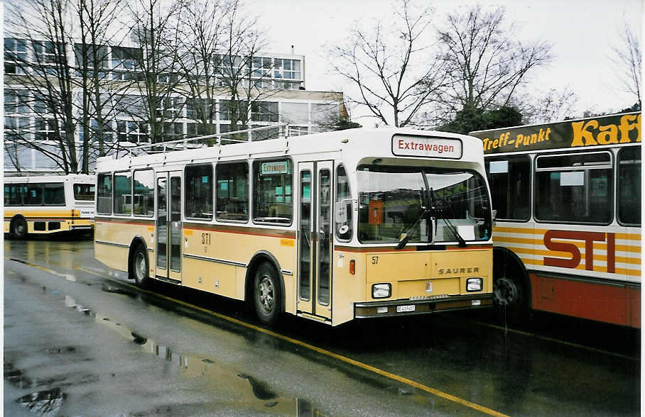 (038'902) - STI Thun - Nr. 57/BE 413'457 - Saurer/R&J am 30. Januar 2000 bei der Schiffl�ndte Thun
