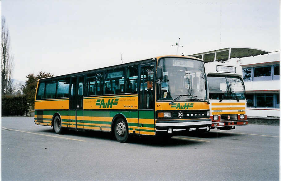 (039'326) - STI Thun - Nr. 17/BE 363'613 - Setra (ex AvH Heimenschwand Nr. 7) am 24. Februar 2000 bei der Schiffl�ndte Thun