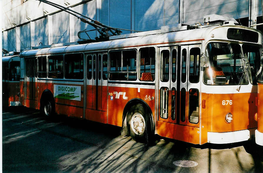 (039'522) - TL Lausanne - Nr. 676 - FBW/Eggli Trolleybus am 5. M�rz 2000 in Lausanne, D�p�t Borde