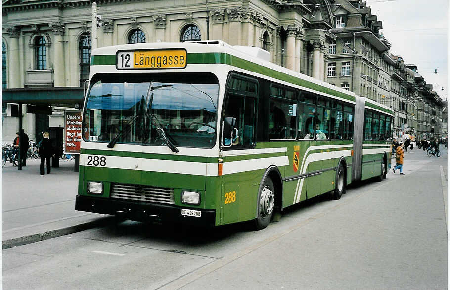 (039'705) - SVB Bern - Nr. 288/BE 419'288 - Volvo/R&J-Hess-Gangloff am 14. M�rz 2000 beim Bahnhof Bern