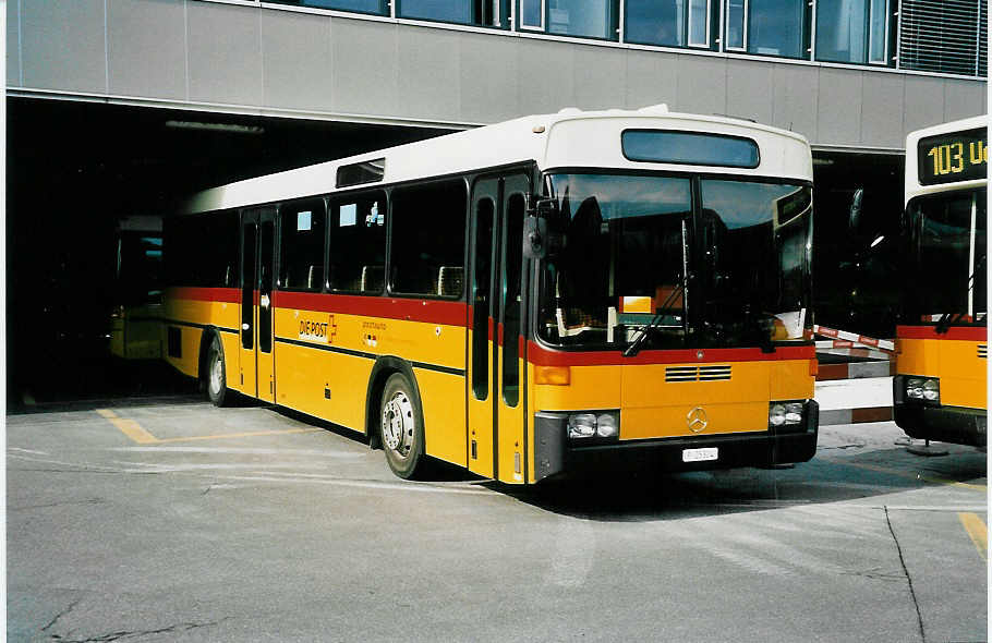 (039'731) - PTT-Regie - P 25'304 - Mercedes/R&J am 14. M�rz 2000 in Bern, Postautostation