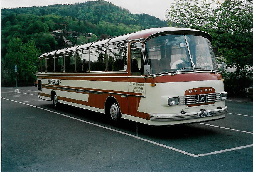 (040'437) - Aus Deutschland: Grevesm�hl, M�nster - MS-BA 14H - Setra am 6. Mai 2000 in Thun, Seestrasse