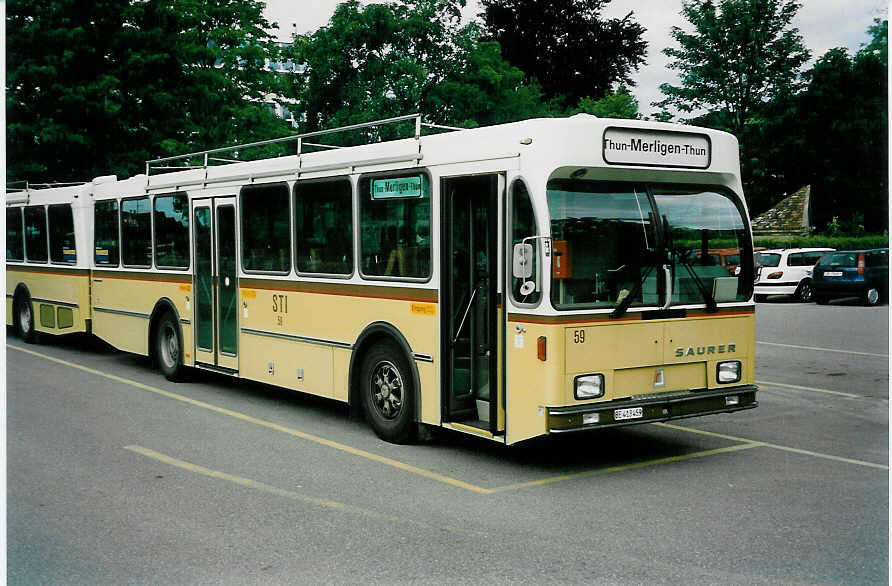(040'635) - STI Thun - Nr. 59/BE 413'459 - Saurer/R&J am 28. Mai 2000 bei der Schiffl�ndte Thun