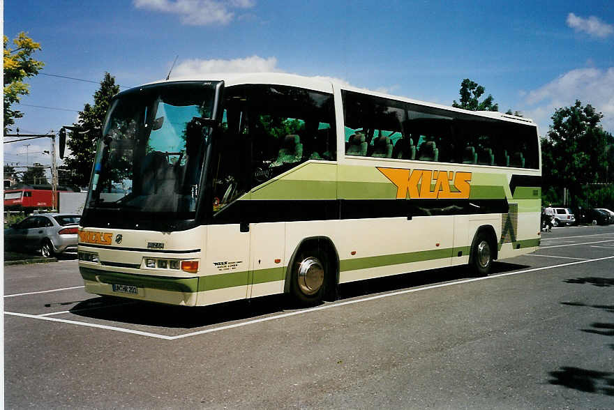 (040'913) - Aus Deutschland: Kl�s, L�nen - UN-AR 201 - Irizar am 16. Juni 2000 in Thun, Seestrasse