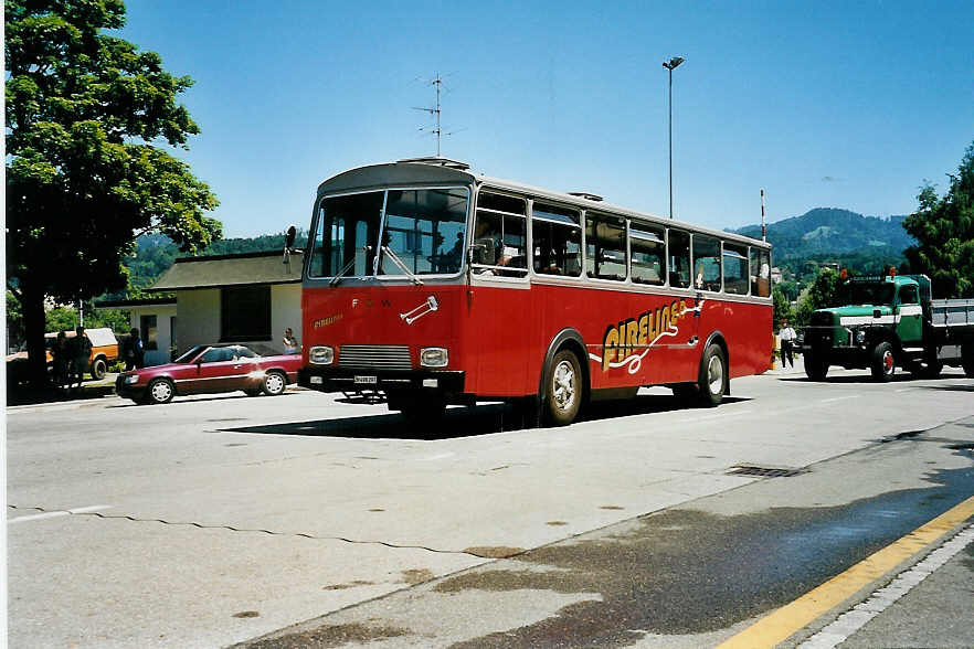 (041'221) - Weidmann, Greifensee - ZH 490'297 - FBW/T�scher (ex VZO Gr�ningen Nr. 30) am 18. Juni 2000 in Hinwil, AMP