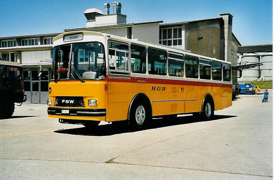 (041'303) - Gerber, Winkel - ZH 54'211 - FBW/T�scher (ex P 24'803) am 18. Juni 2000 in Hinwil, AMP