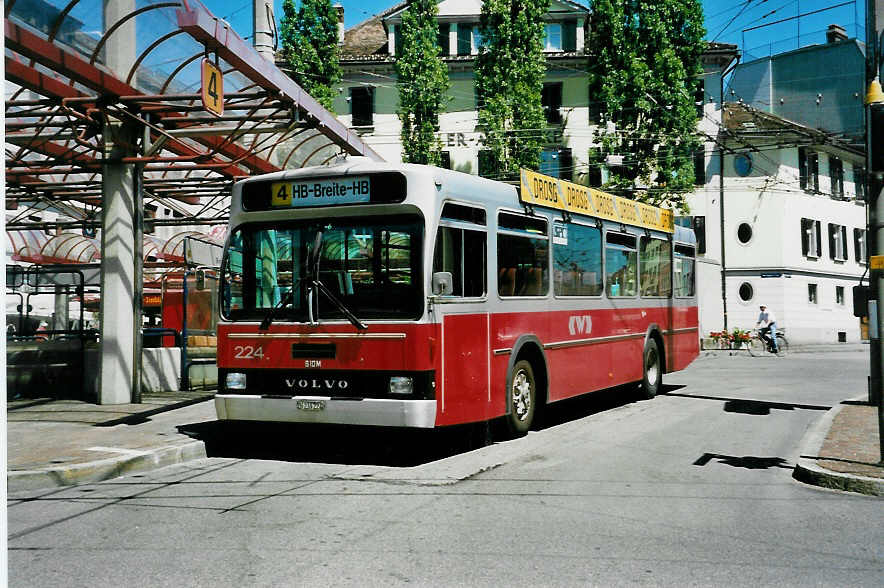 (041'430) - WV Winterthur - Nr. 224/ZH 239'224 - Volvo/T�scher am 19. Juni 2000 beim Hauptbahnhof Winterthur