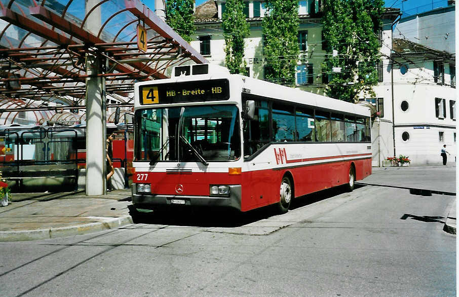 (041'501) - WV Winterthur - Nr. 277/ZH 128'277 - Mercedes (ex VBZ Z�rich Nr. 608) am 19. Juni 2000 beim Hauptbahnhof Winterthur
