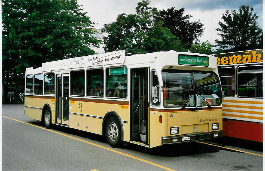 (042'308) - STI Thun - Nr. 56/BE 413'456 - Saurer/R&J am 28. Juli 2000 bei der Schiffl�ndte Thun